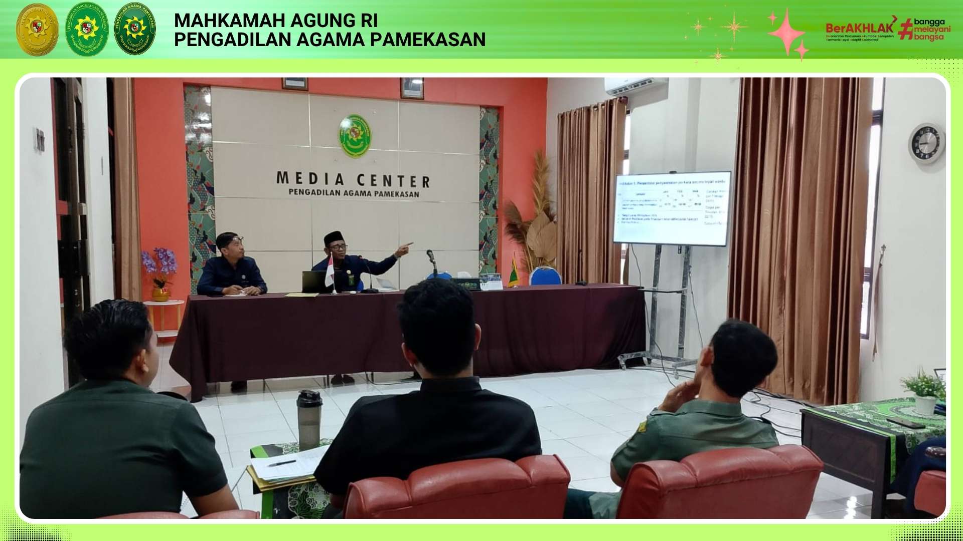 Pengadilan Agama Pamekasan Gelar Rapat Monev Rencana Aksi Dan Perhitungan Target Penyelesaian Perkara